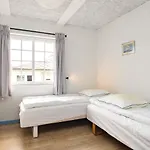 10 Person In Marstal-by Traum